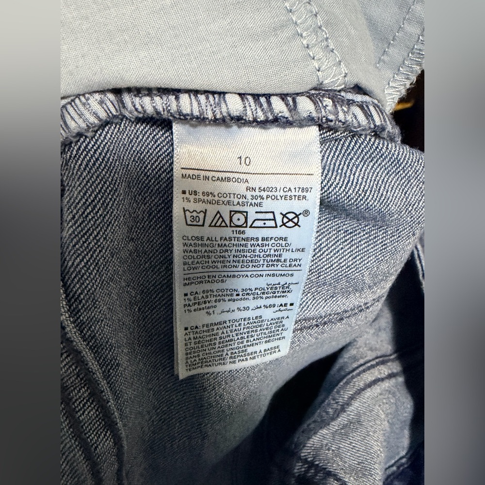 Old Navy High Rise WOW Straight-Leg Jeans - Picture 5 of 5
